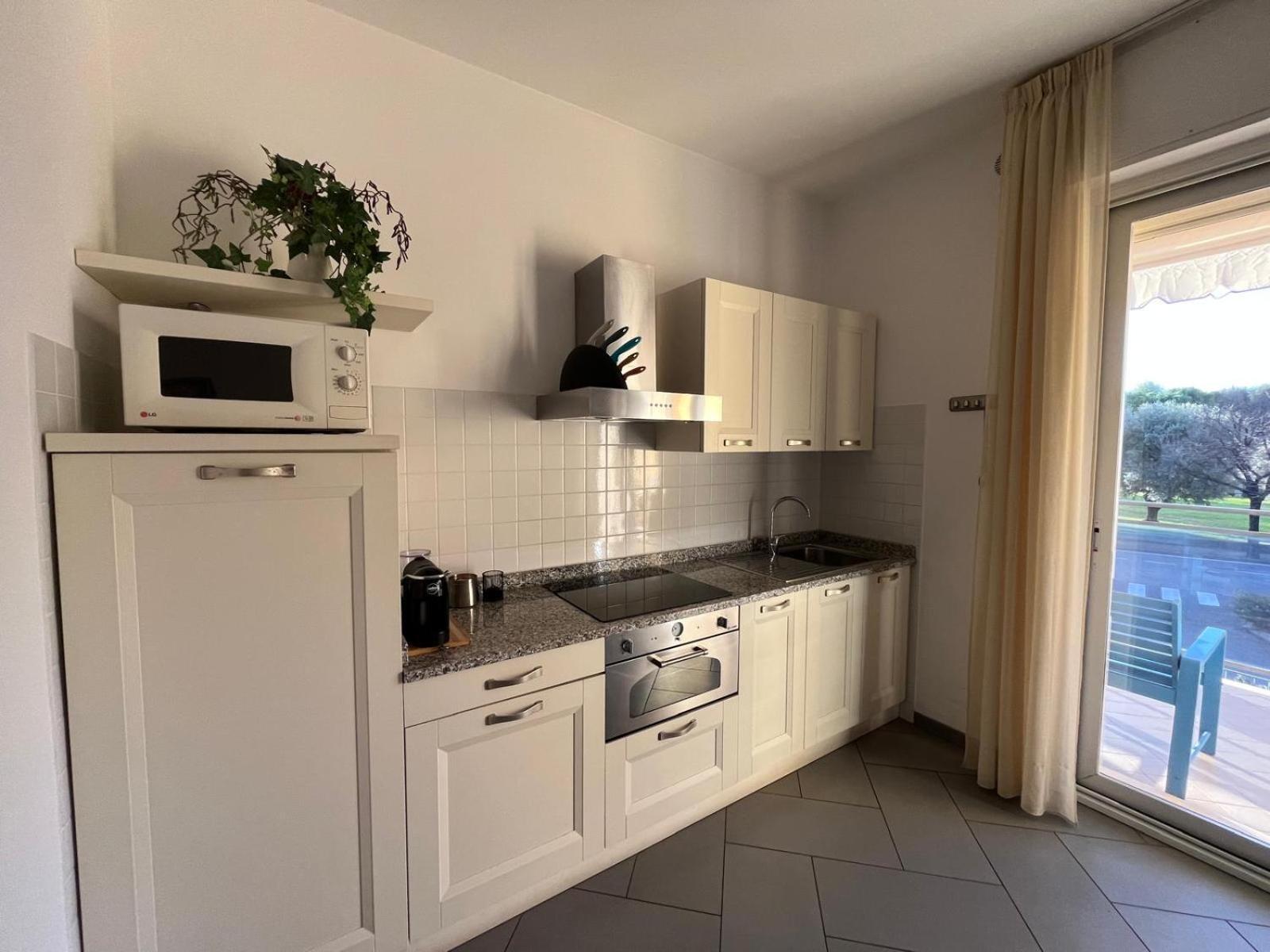 Dea Apartments Albenga Exterior foto